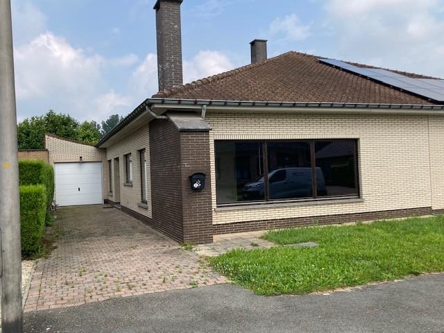 Huis te  koop in Denderhoutem 9450 298000.00€ 3 slaapkamers m² - Zoekertje 312396