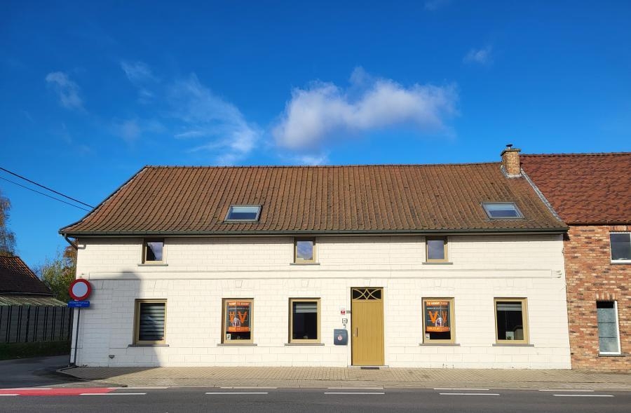 Boerderij te  koop in Overboelare 9500 325000.00€ 4 slaapkamers 252.00m² - Zoekertje 316927