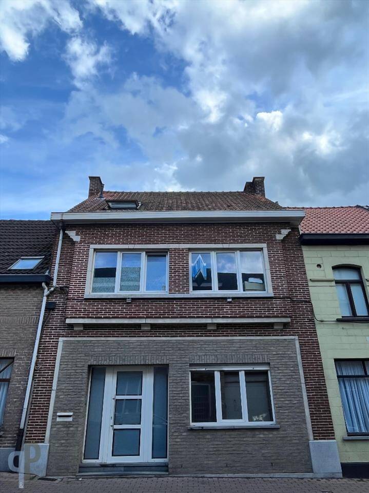 Huis te  in Zottegem 9620 1050.00€ 2 slaapkamers 173.00m² - Zoekertje 318398