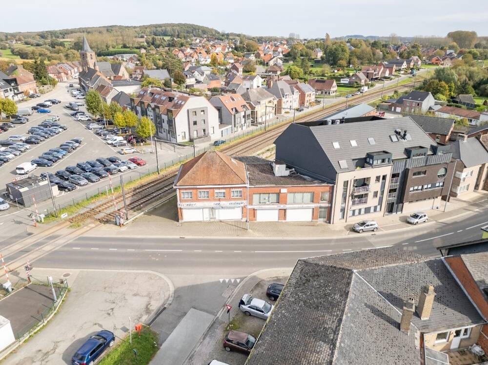 Handelszaak te  in Geraardsbergen 9500 230000.00€ 4 slaapkamers 357.00m² - Zoekertje 322897