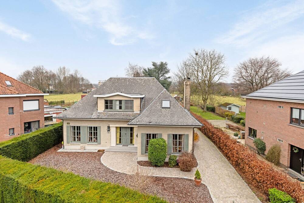 Villa te  koop in Erembodegem 9320 619000.00€ 4 slaapkamers 240.00m² - Zoekertje 353375