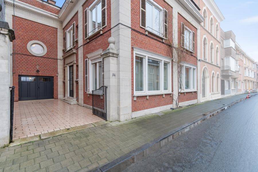 Herenhuis te  koop in Sint-Niklaas 9100 749000.00€ 6 slaapkamers 432.00m² - Zoekertje 367742