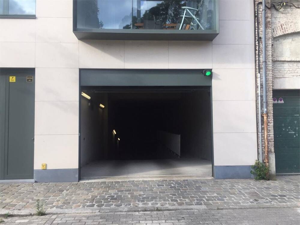 Parking te  huur in Gent 9000 120.00€  slaapkamers m² - Zoekertje 372399